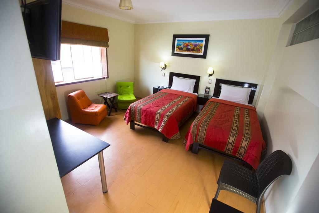 Hotel Tinkus Inn Lima Szoba fotó